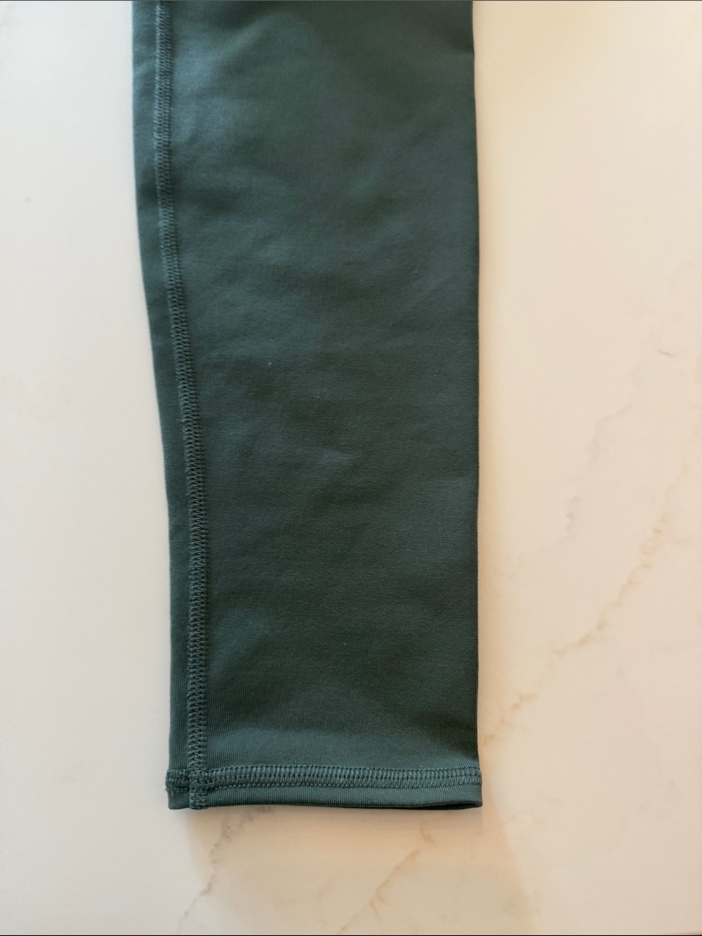 Alo  Olive Green High-Waist Leggings like new never in drier - Picture 2 of 4